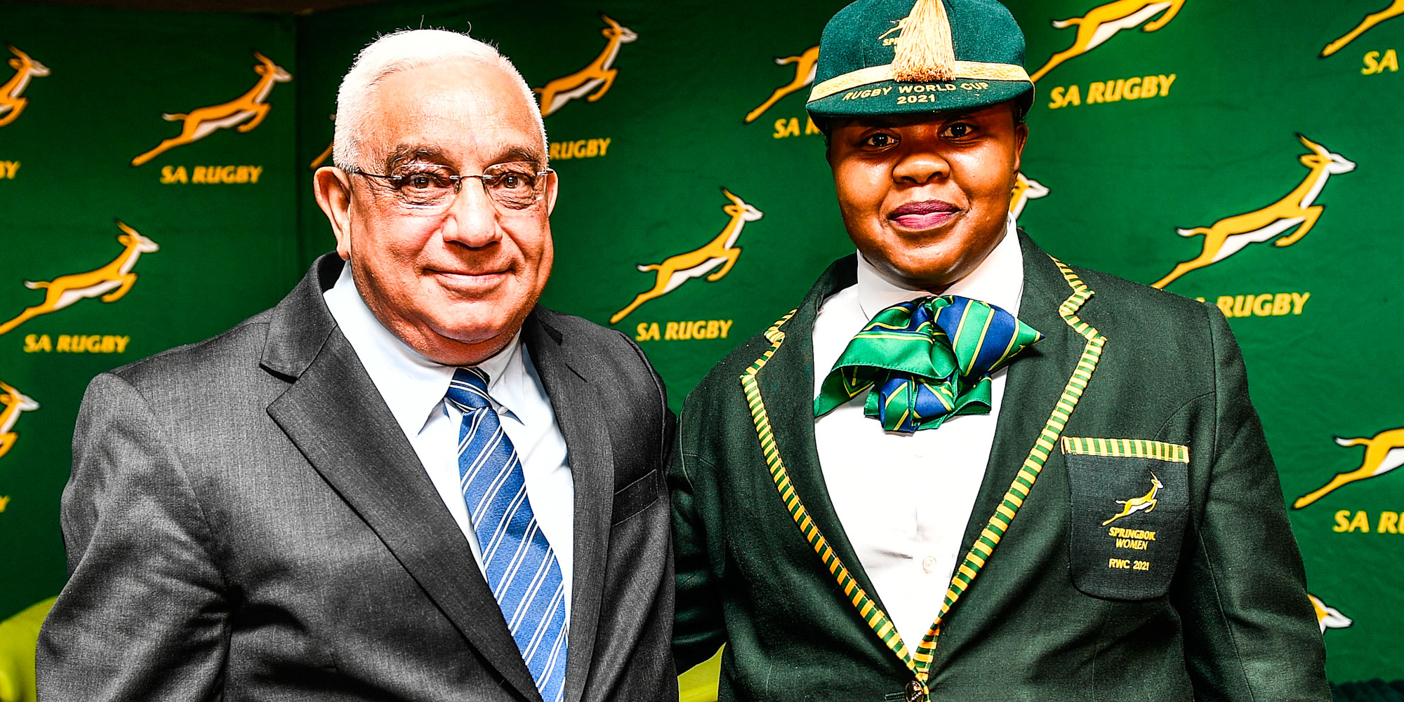 Sanelisiwe Charlie at last year's RWC capping with SA Rugby President, Mr Mark Alexander.