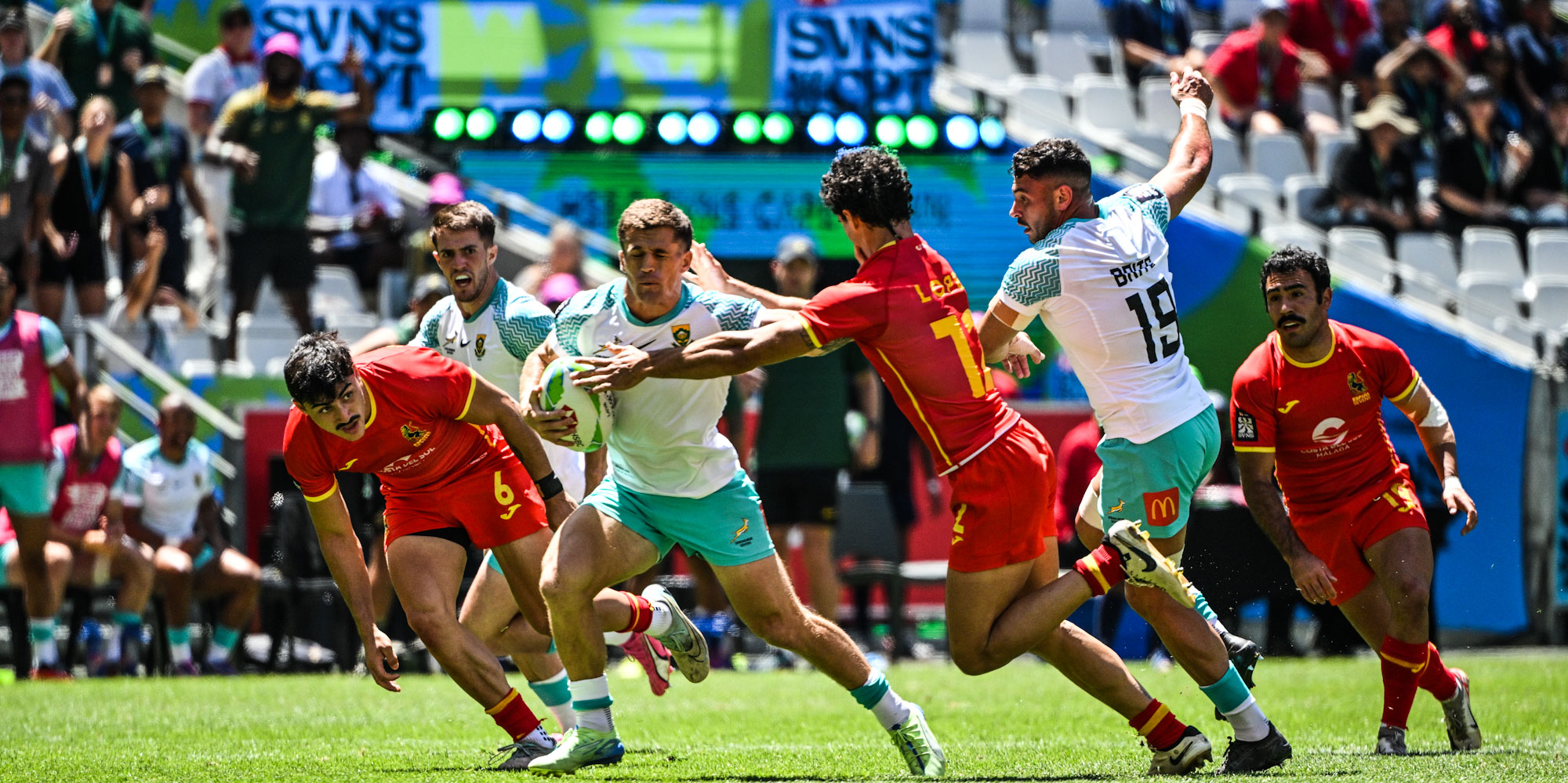 Ricardo Duarttee on the attack against Spain.