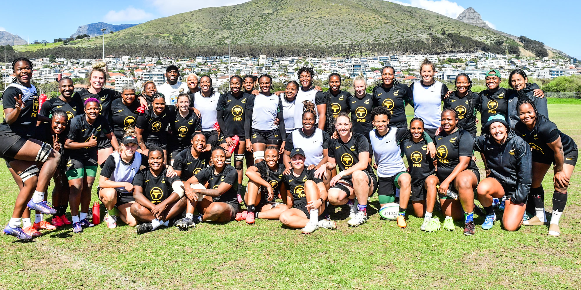 Siya Kolisi with the Springbok Women in Cape Town.