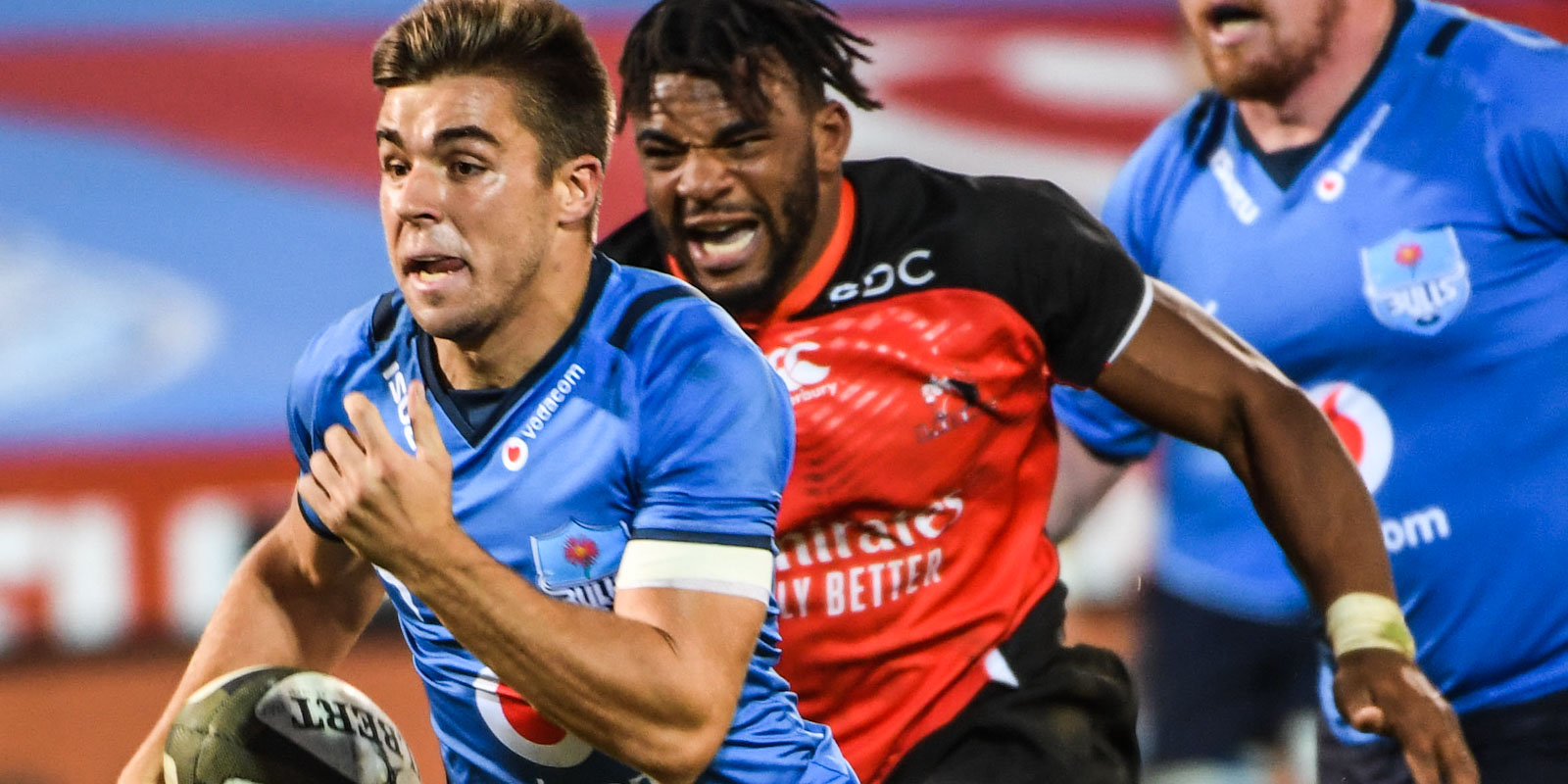 Zak Burger races away for one of the Vodacom Bulls' three tries.