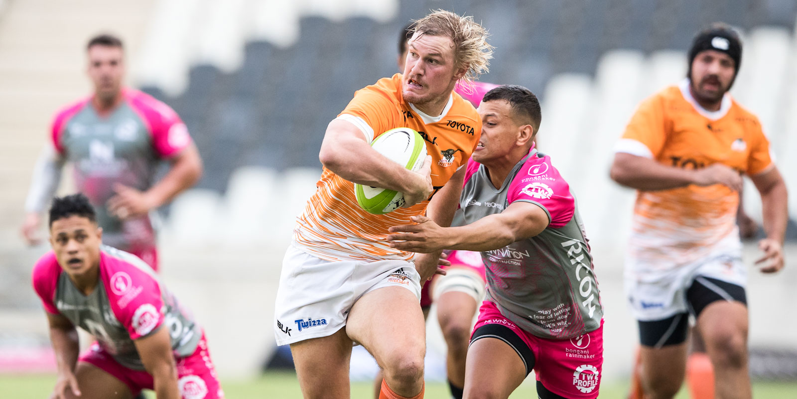 Chris Smit on the attack for the Toyota Cheetahs.