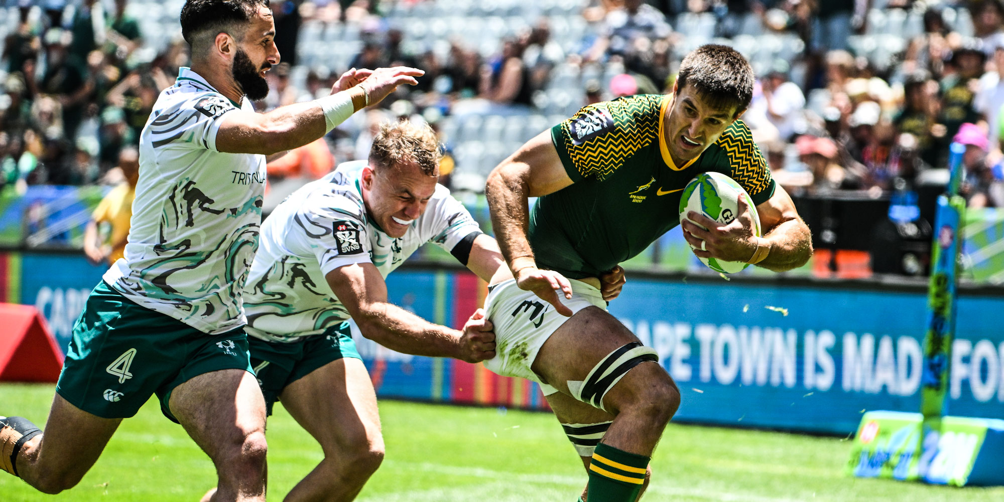 Impi Visser goes over for his first try against Ireland.